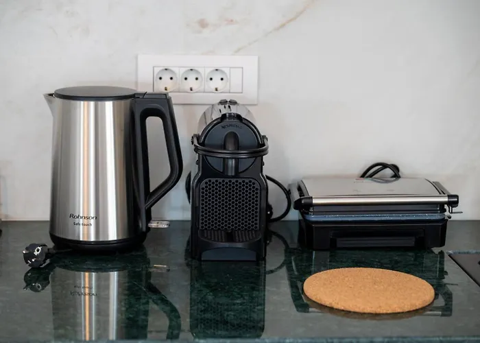 Apartment Thines - C